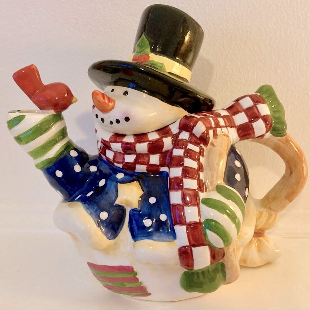 Royal Seasons snowman teapot